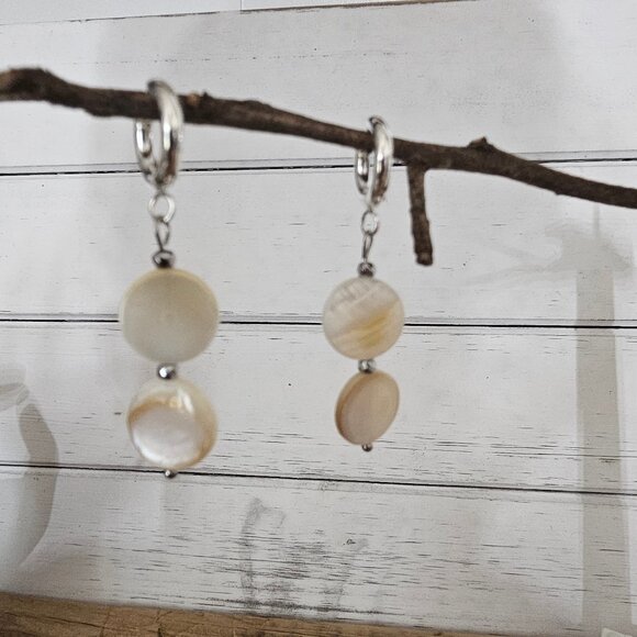 Shell Coin cream color Handmade Dangle Earrings - Picture 1 of 3